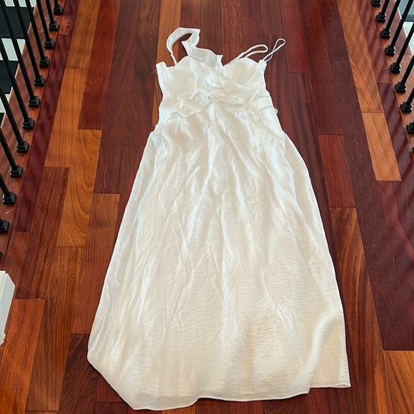 Express White Maxi Dress - Picture 4 of 5